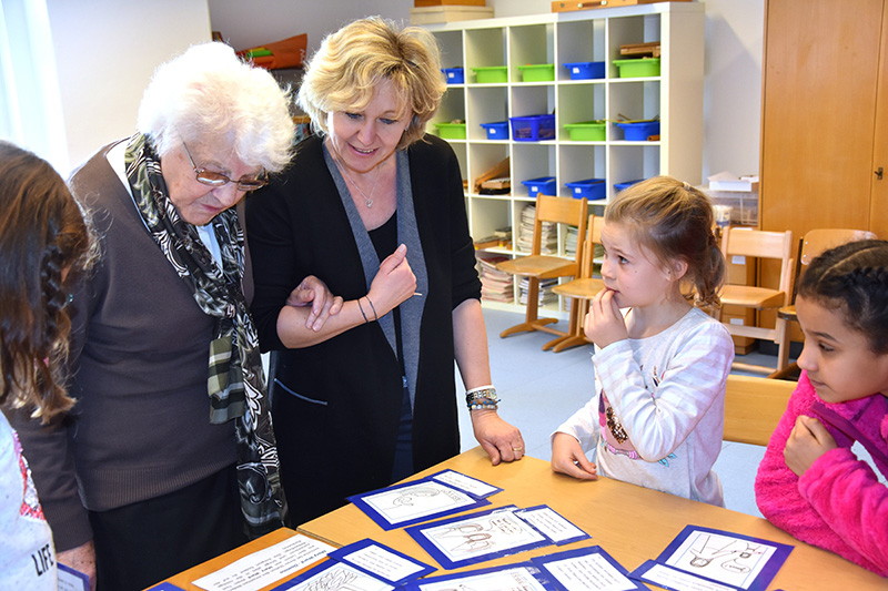 Sr. Raphaela Leurer CJ an der Mary Ward PVS St. Pölten