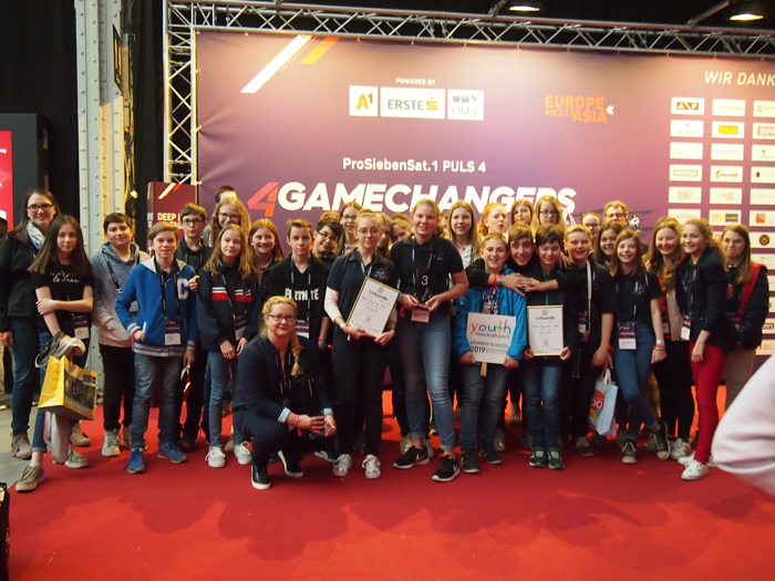 Der größte Hackathon an Österreichs Schulen – Schülerinnen der PNM Mary Ward Krems unter den Siegerteams