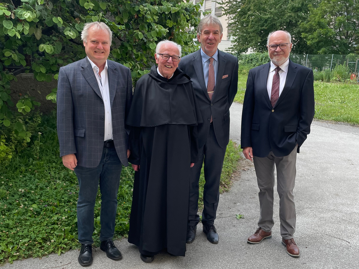 Prof T. Perkmann, P. Rupert, Dir. G. Waldner und OStR W. Hut (Foto PORG Volders)